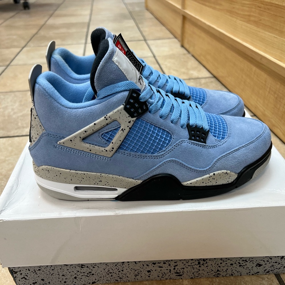 Air Jordan 4 University Blue Men Size 10